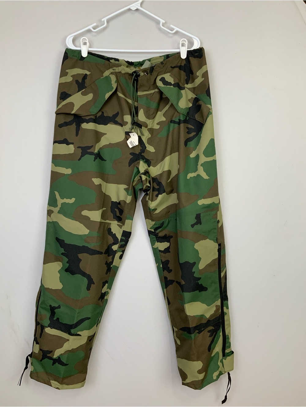 US Military Medium Reg Extended Cold Weather Pants GORETEX Camouflage Trousers